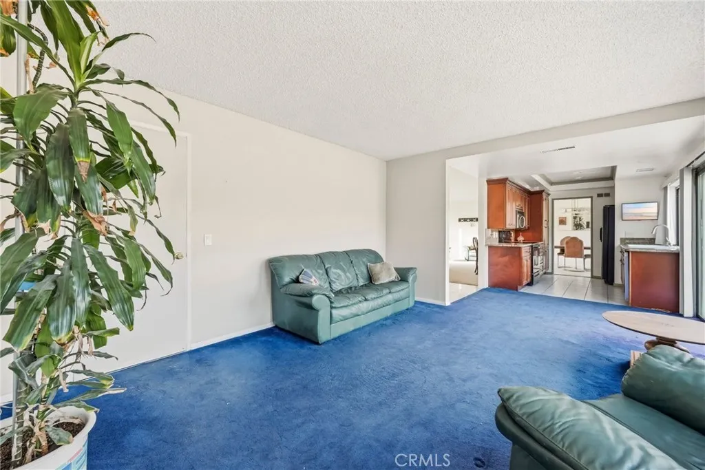 https://cdn.realtyfeed.com/cdn/127/306734530/5a26a9a667c7baaf3a969fba01fd7241.webp