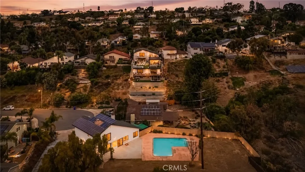 https://cdn.realtyfeed.com/cdn/127/306734530/f2a48acba164d6165f90a3534d77feff.webp
