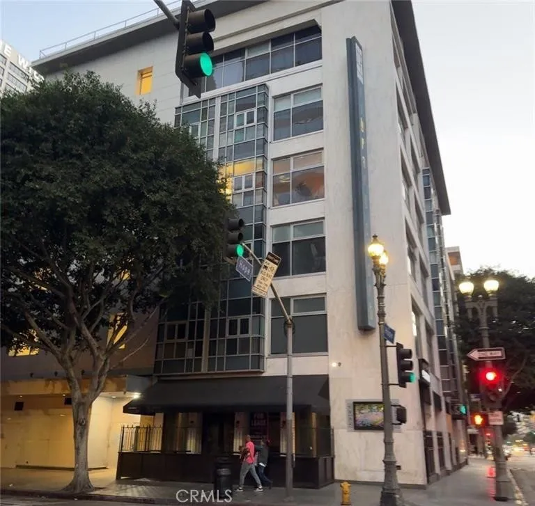 Los Angeles, CA 90017