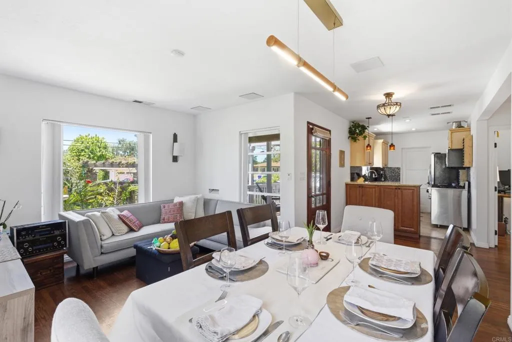 https://cdn.realtyfeed.com/cdn/127/306734573/17948906c637252a43072c8bc0b03345.webp