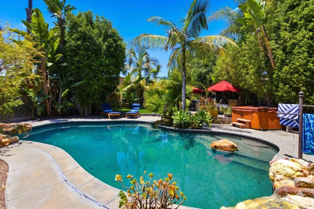 https://cdn.realtyfeed.com/cdn/127/306734573/b3429ee3e1f3091be919577c63f4c3db.webp