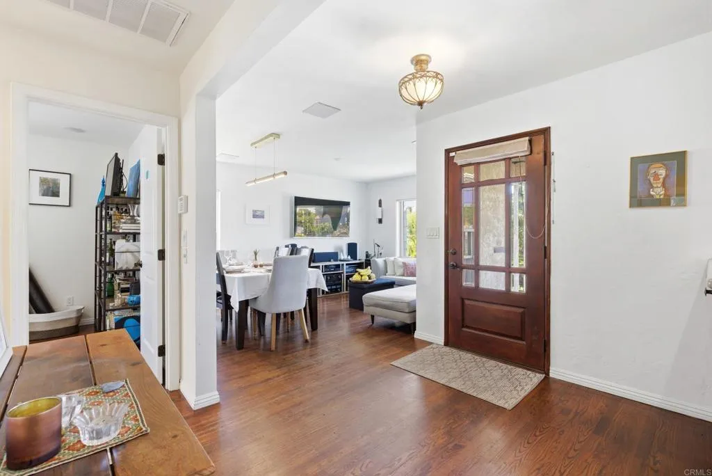 https://cdn.realtyfeed.com/cdn/127/306734573/baeae55d602278f718f03b8f545ceb0a.webp