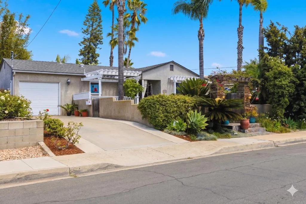 https://cdn.realtyfeed.com/cdn/127/306734573/f90b2d4c419e9bfb075d1299c58a620e.webp