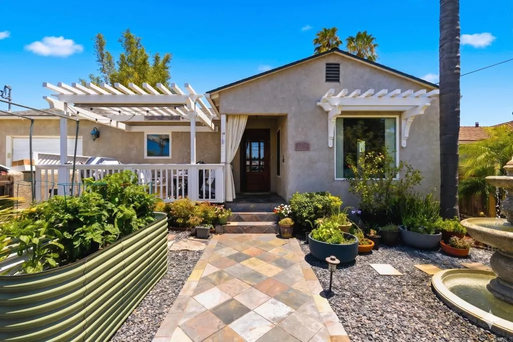 https://cdn.realtyfeed.com/cdn/127/306734573/f9d137996963f3345095a192139e16b9.webp