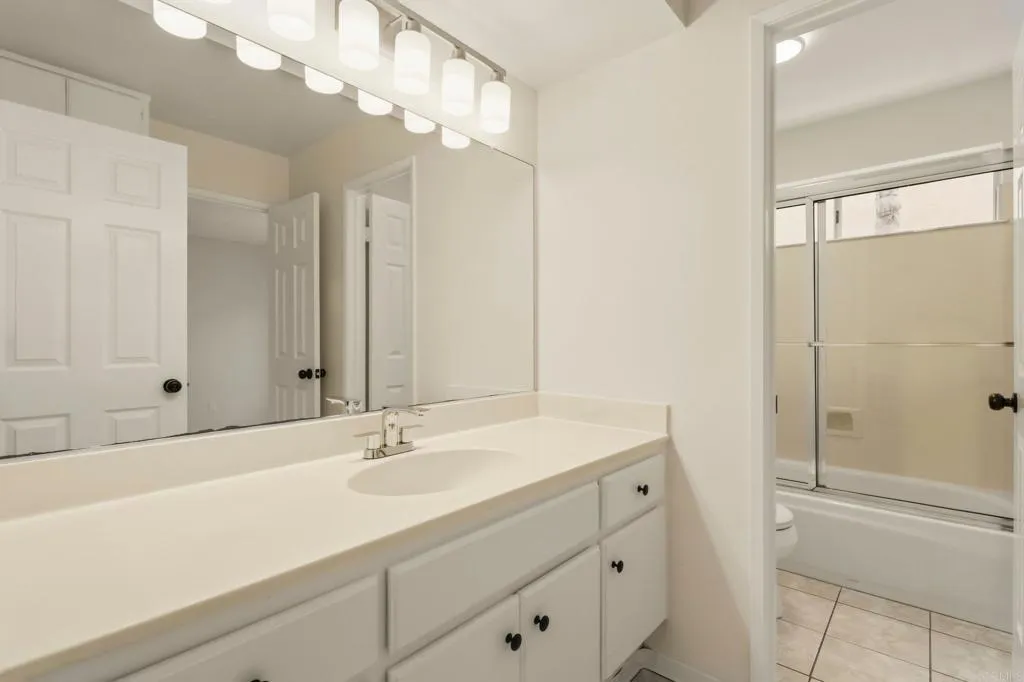 https://cdn.realtyfeed.com/cdn/127/306734575/1cb15d75955a50ed2617aa2b4be17daf.webp