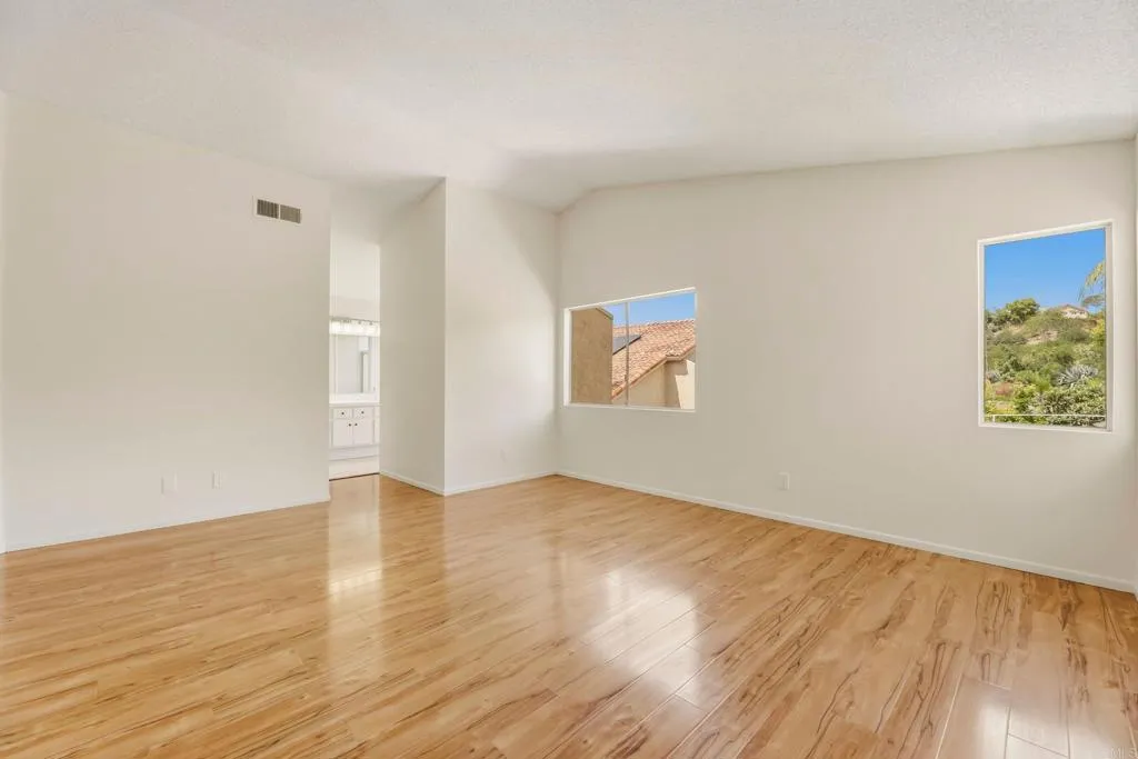 https://cdn.realtyfeed.com/cdn/127/306734575/48286d5bfffb025867bbac104186dd7c.webp