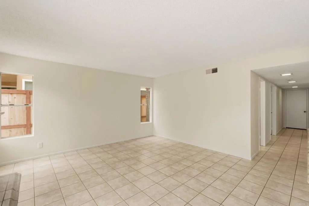https://cdn.realtyfeed.com/cdn/127/306734575/57059275be3cb5311dd56565b4c45162.webp