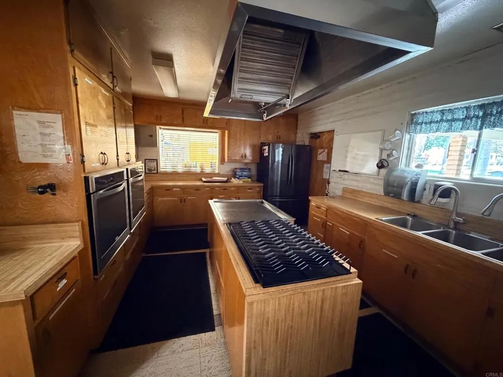 https://cdn.realtyfeed.com/cdn/127/306734633/06b119f0165645b04e2b52982318a0d5.webp