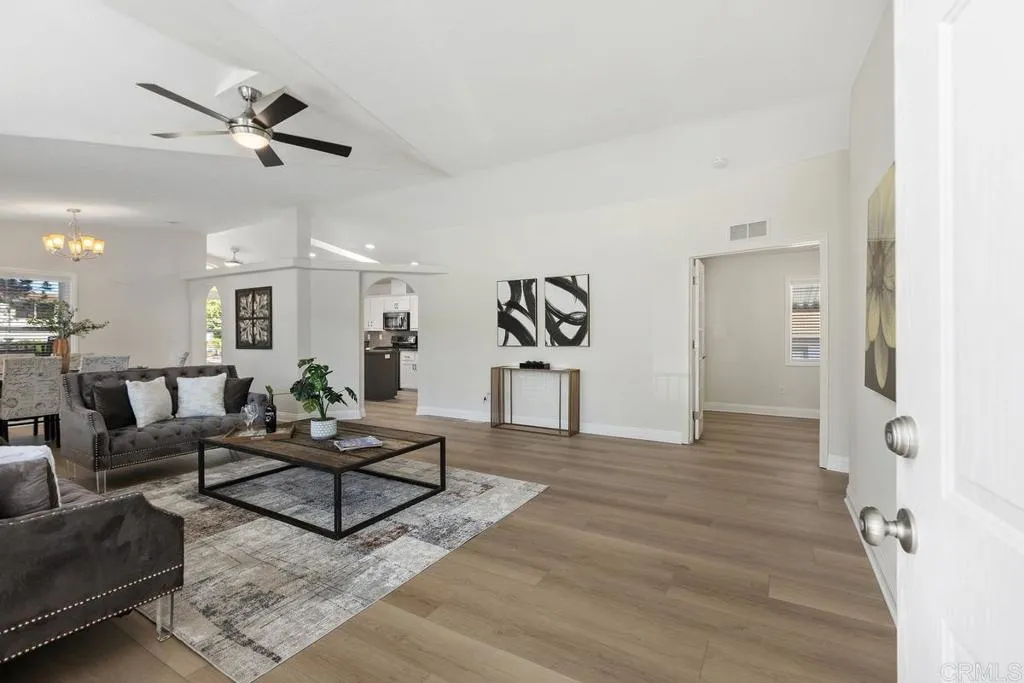https://cdn.realtyfeed.com/cdn/127/306734633/290079697b0f1fa16503338a0653025f.webp