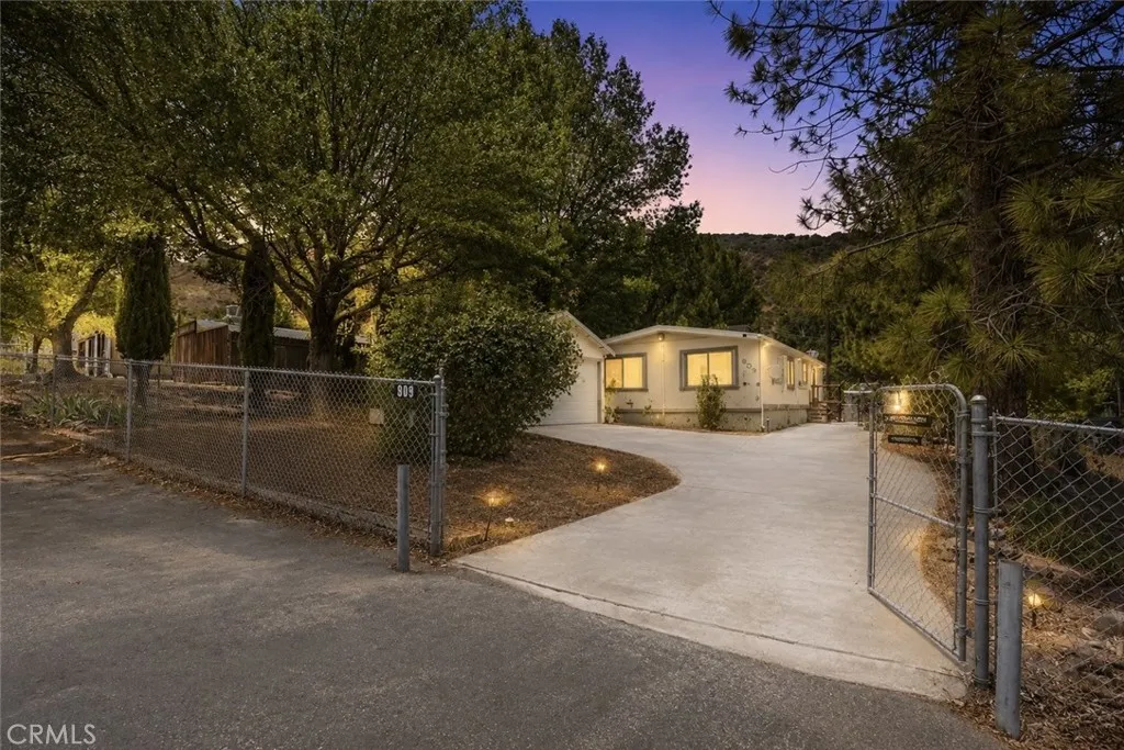 Lebec, CA 93243