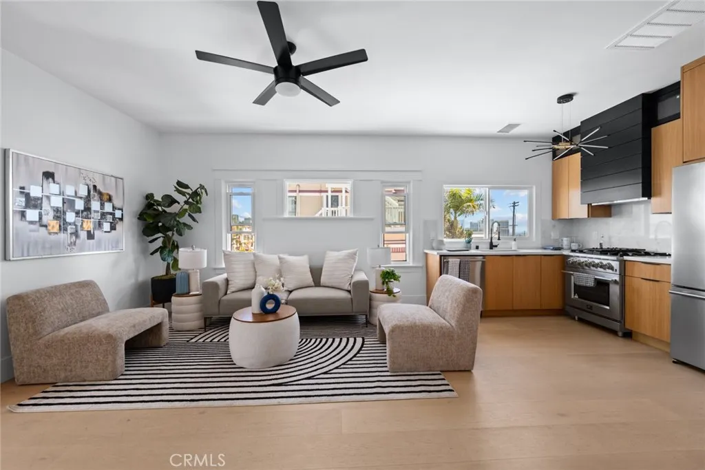 https://cdn.realtyfeed.com/cdn/127/306734723/250f86291ddbdd4871db5ec99d96776d.webp