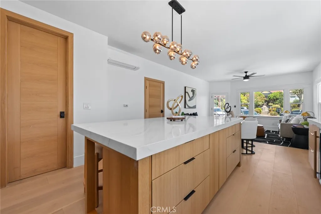 https://cdn.realtyfeed.com/cdn/127/306734723/7770bfc3510899ffef4e5e76c779ffe9.webp
