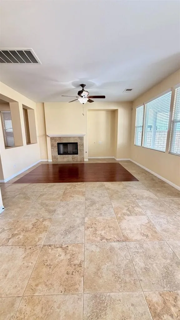 https://cdn.realtyfeed.com/cdn/127/306734748/f938887a3d7413e17041307c0daf00bc.webp