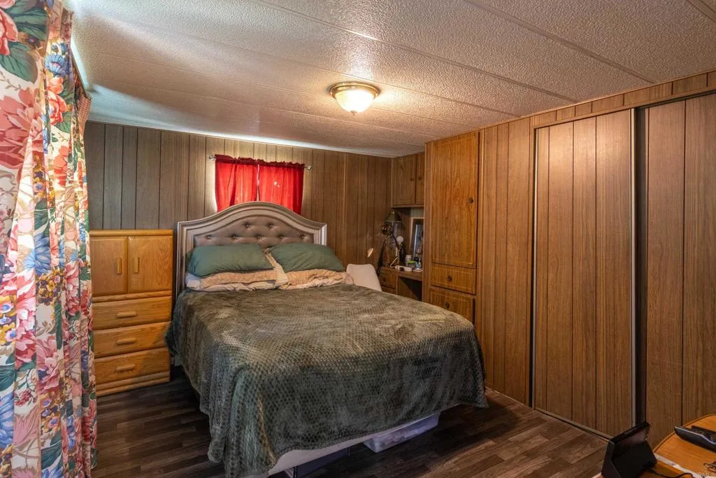 https://cdn.realtyfeed.com/cdn/127/306734775/01cc6bb8f7f7eda4d40f6b25cdbf8d7d.webp