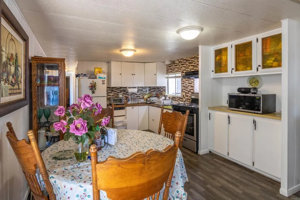 https://cdn.realtyfeed.com/cdn/127/306734775/9b2fd77fa0f43e7985977913a89a331f.webp