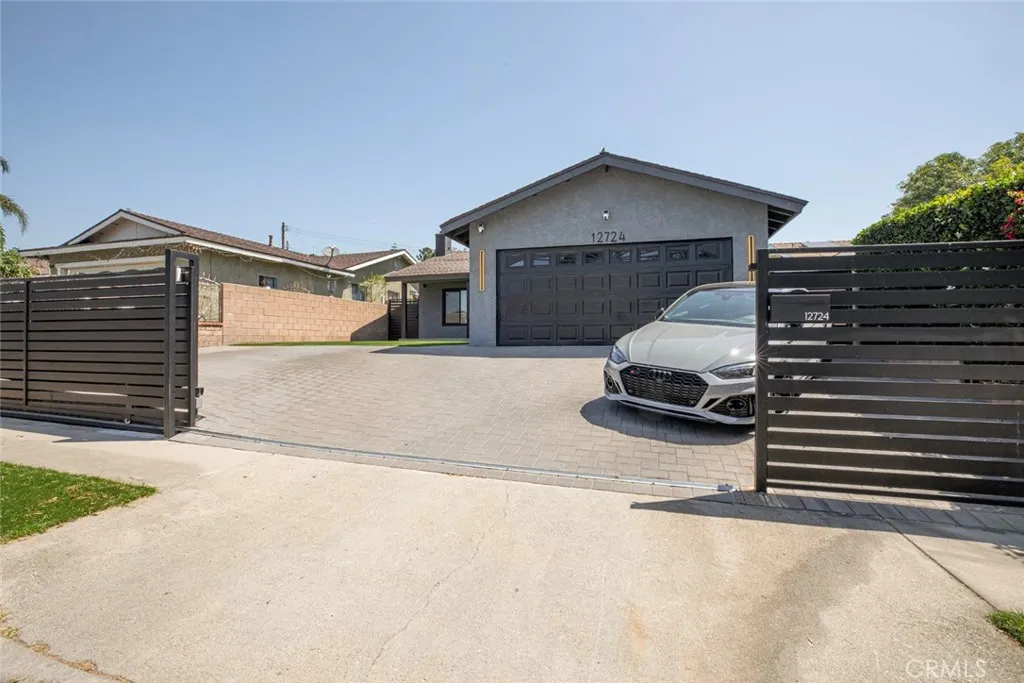 Sylmar, CA 91342