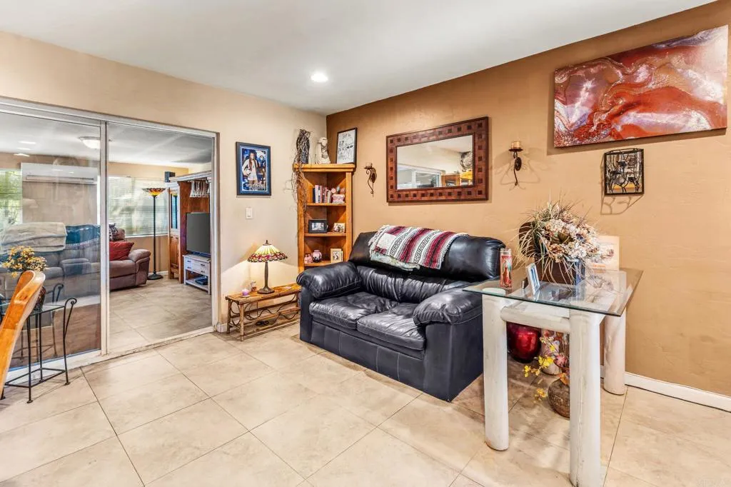 https://cdn.realtyfeed.com/cdn/127/306734803/23e6bf593cabf6b5e6087d1272dfa765.webp