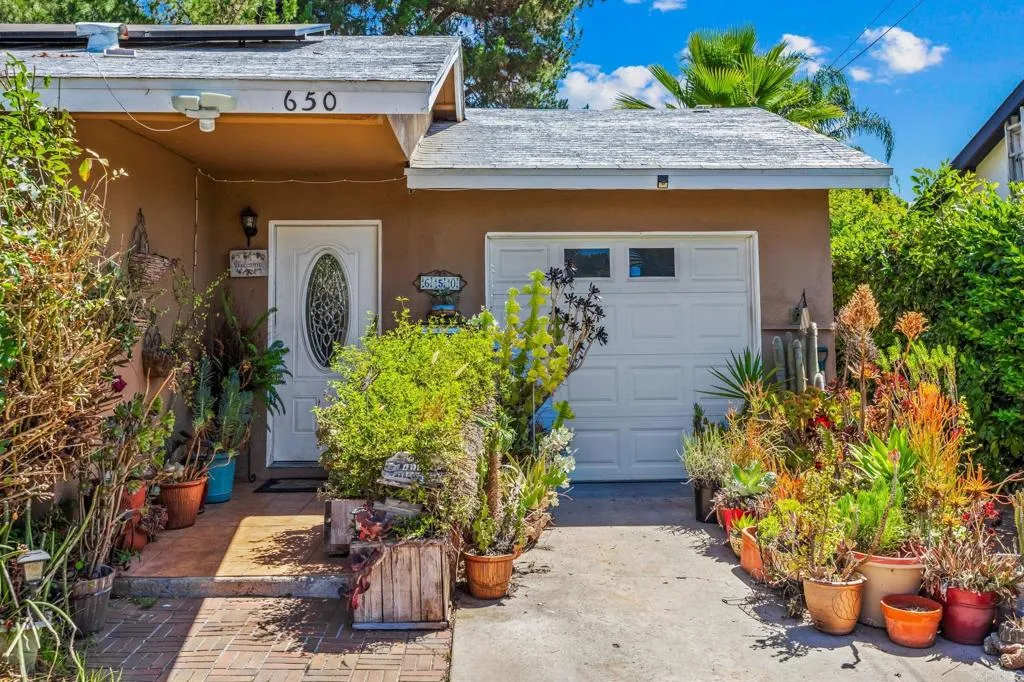 https://cdn.realtyfeed.com/cdn/127/306734803/3b6c56a86c5840e0a5817fc9983937f1.webp
