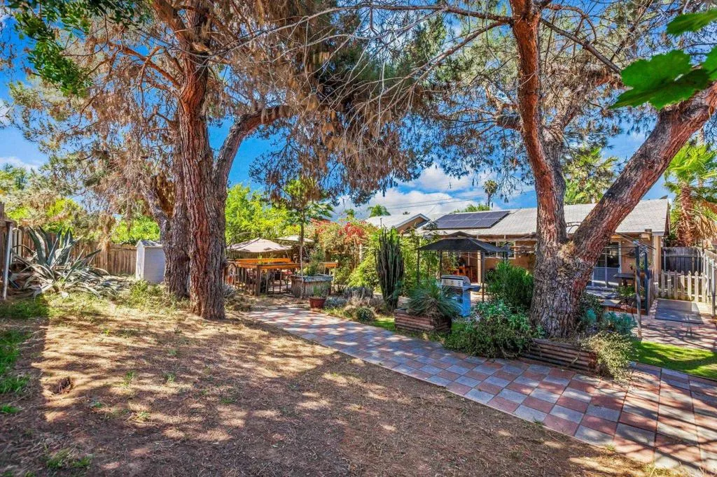https://cdn.realtyfeed.com/cdn/127/306734803/e760e3053774495f439d0a633e469c00.webp