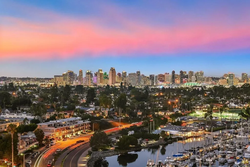 https://cdn.realtyfeed.com/cdn/127/306734810/4c4cfe1bf6315da7163fe5dce916355a.webp