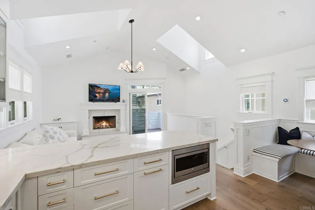 https://cdn.realtyfeed.com/cdn/127/306734810/c12b5ac62154dbe715ceac2d1b0770b8.webp