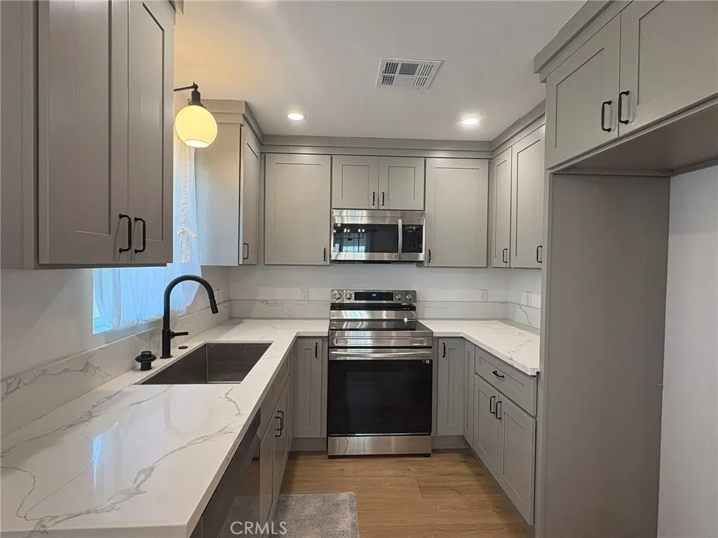 Mission Hills (san Fernando), CA 91345