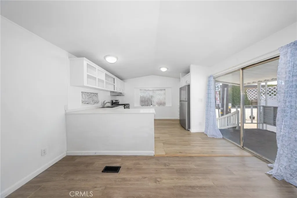 10001 W Frontage Unit 224, South Gate, CA 90280 - Photo 2 of 29, South Gate, CA