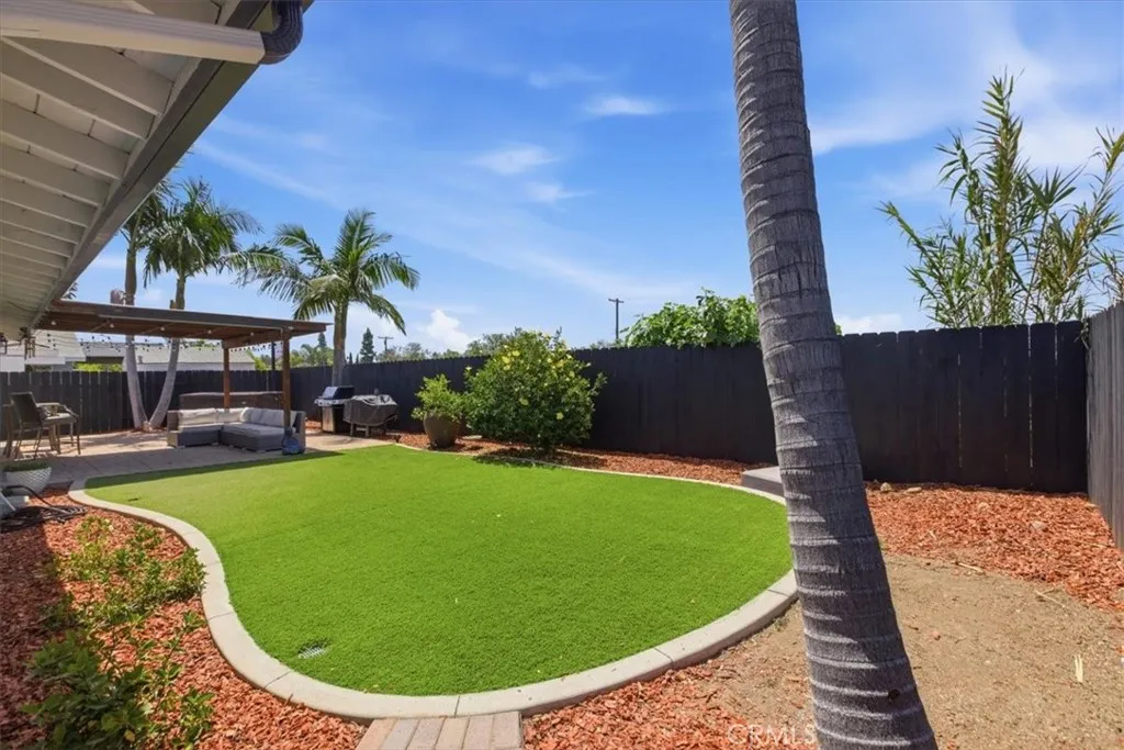 https://cdn.realtyfeed.com/cdn/127/306734855/4fea8ca9658f3743fa51cc1aef3fc62f.webp