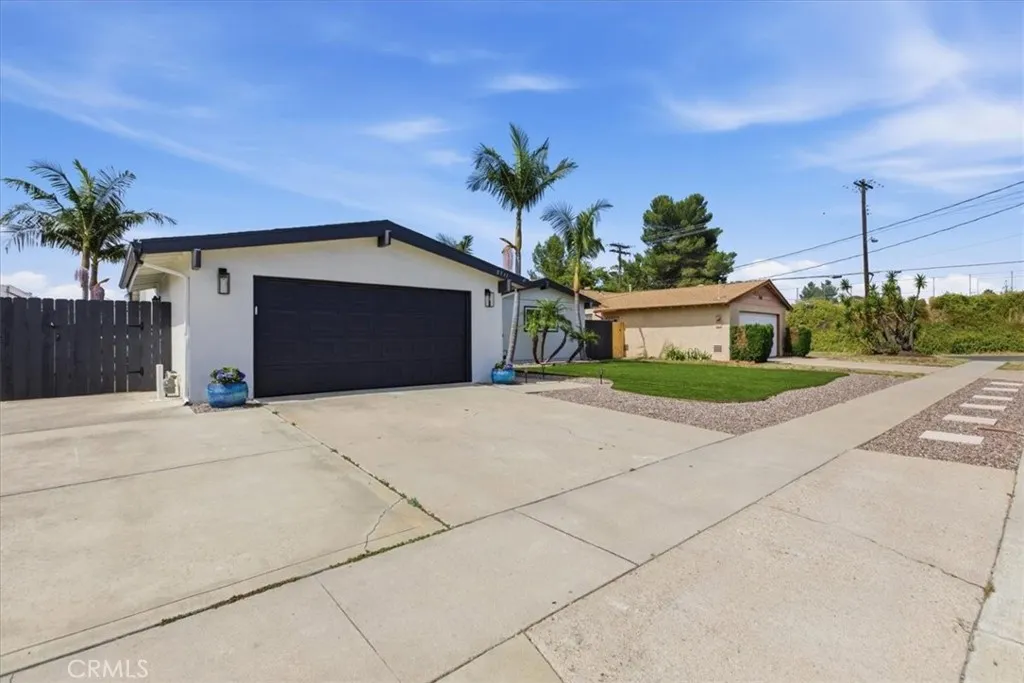 https://cdn.realtyfeed.com/cdn/127/306734855/66e2f50da04f60fe4430d92363dafec7.webp