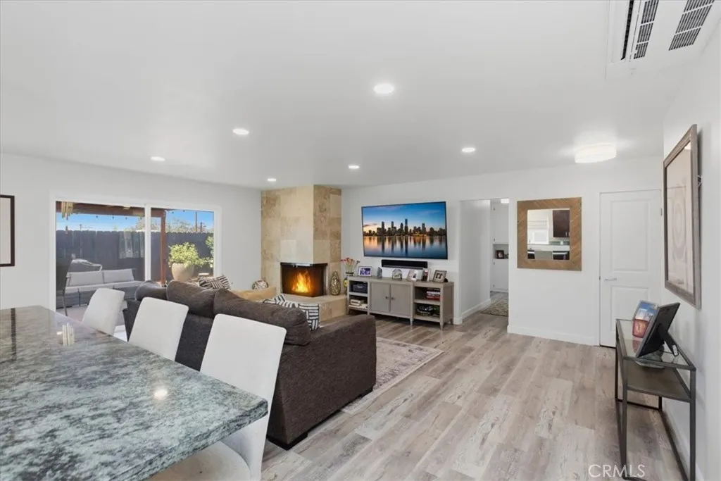 https://cdn.realtyfeed.com/cdn/127/306734855/d9ce2c106044973411de4c403194e378.webp