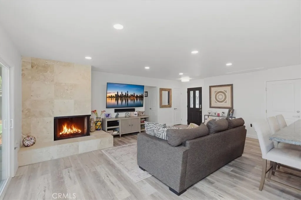 https://cdn.realtyfeed.com/cdn/127/306734855/f8bac5f7cb7a30102b3611356d750537.webp