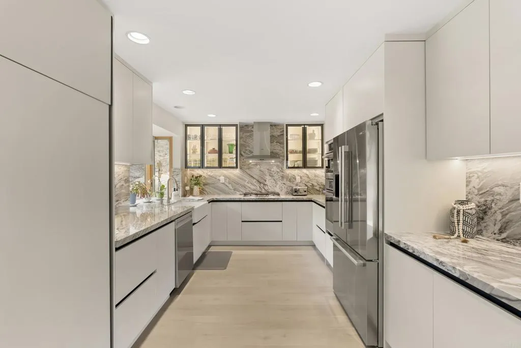 https://cdn.realtyfeed.com/cdn/127/306734867/0014c3e3be6116448c059914b89826c2.webp