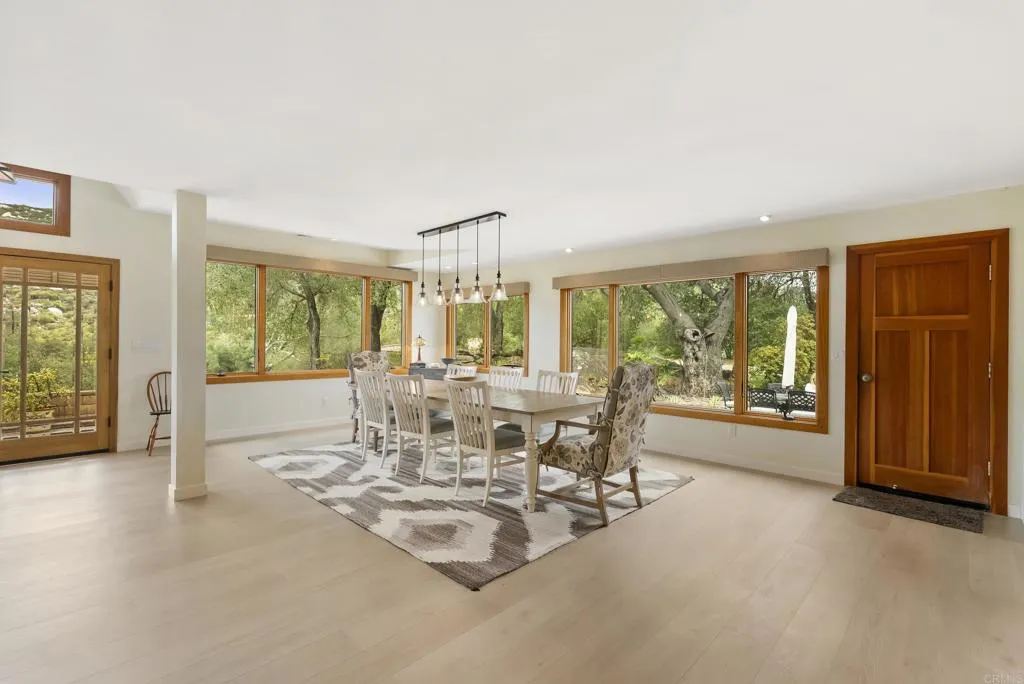 https://cdn.realtyfeed.com/cdn/127/306734867/0b0ed52e8f75c2d5951b320b064215cf.webp
