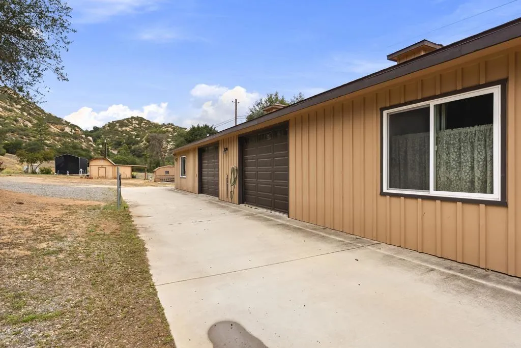 https://cdn.realtyfeed.com/cdn/127/306734867/9c32ba7639c864216d89a3b09f766666.webp
