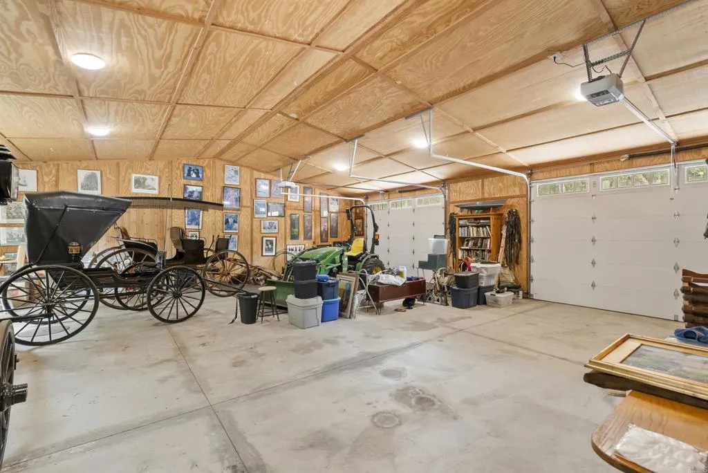 https://cdn.realtyfeed.com/cdn/127/306734867/af2c7289eee02f114bd80cf6a0bb8aea.webp