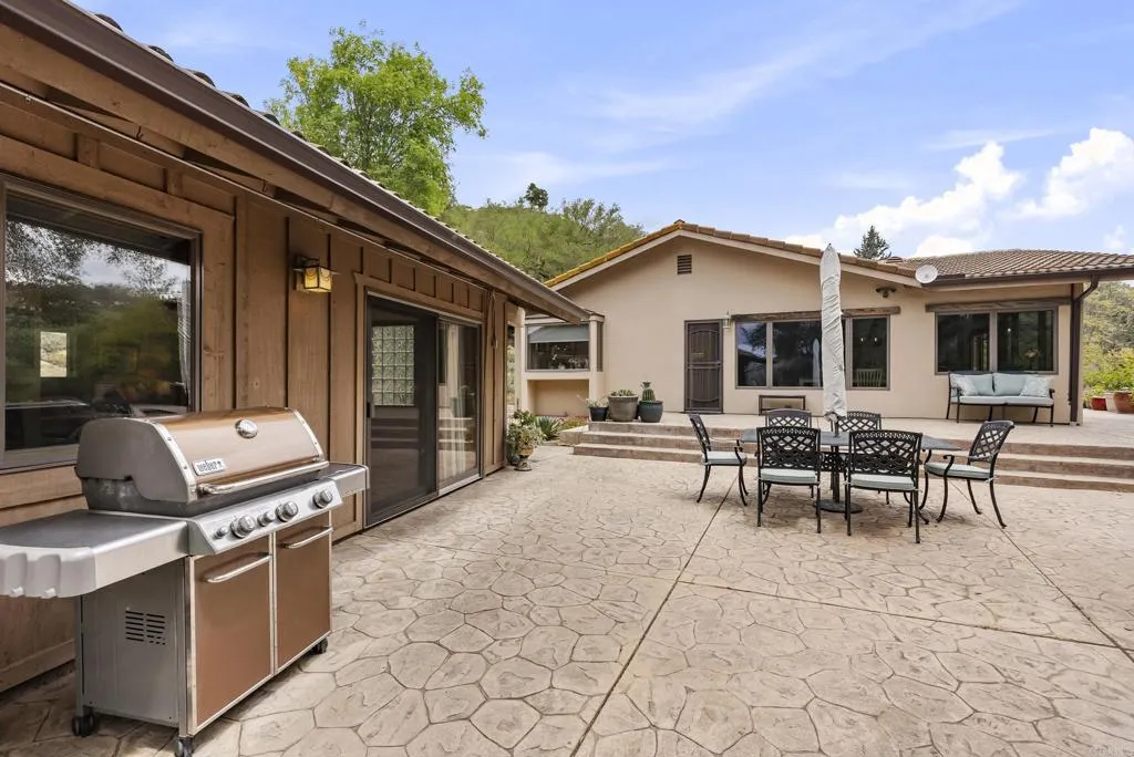 https://cdn.realtyfeed.com/cdn/127/306734867/c3664e8aa81d5ee550e56e9e942605bb.webp