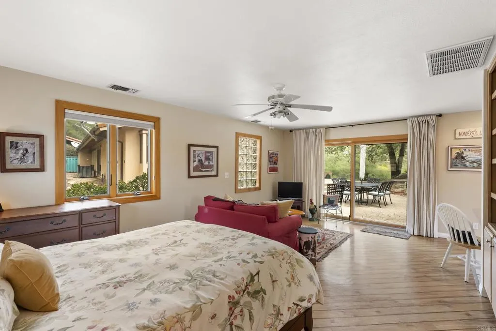 https://cdn.realtyfeed.com/cdn/127/306734867/e963e1a39cbb1a5e88a8fe1c886cd619.webp