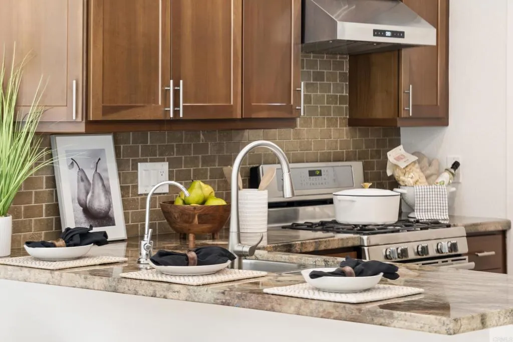 https://cdn.realtyfeed.com/cdn/127/306734868/1c4338f49254d14726ea5ed370a23d8b.webp