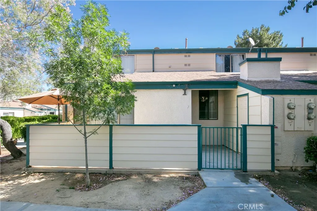 Lancaster, CA 93535