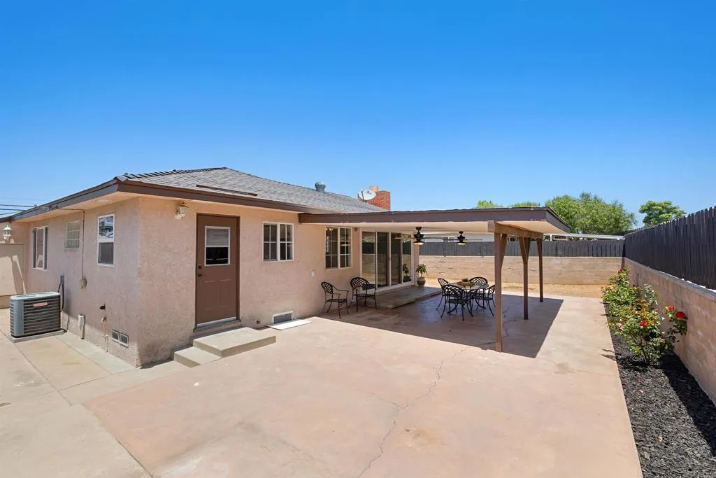 https://cdn.realtyfeed.com/cdn/127/306734882/85115b675c41d1e220fa50019bdffcc4.webp