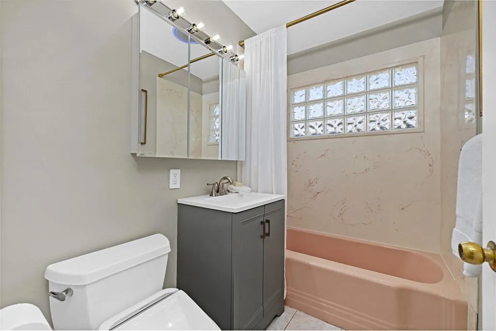https://cdn.realtyfeed.com/cdn/127/306734882/e040949c818caa03e94d5596910225cb.webp
