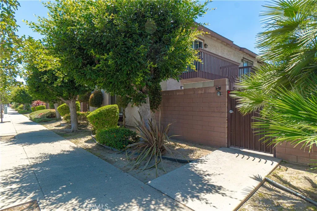 2231 Santa Fe Unit 13, Long Beach, CA 90810 - Photo 2 of 33, Long Beach, CA