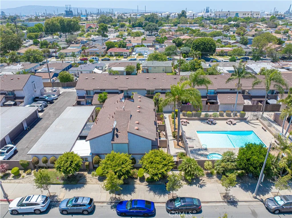 Long Beach, CA 90810