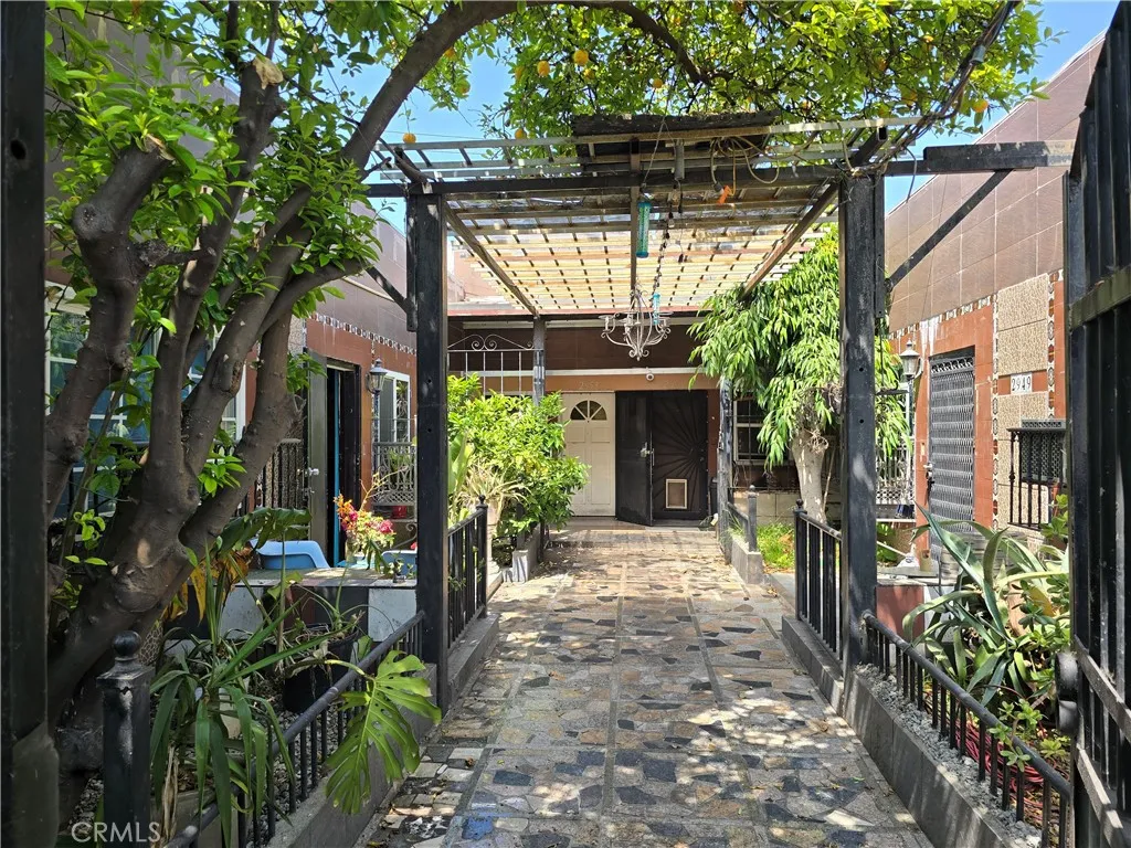 2949 S Harcourt Avenue, Los Angeles, CA 90016 - Photo 4 of 9, Los Angeles, CA