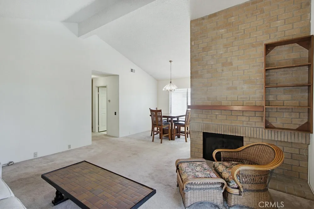 https://cdn.realtyfeed.com/cdn/127/306734923/260e52d6416aedfeb525e3336588104a.webp