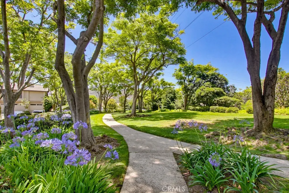 https://cdn.realtyfeed.com/cdn/127/306734923/69dd84ab5a54ff3bc6108e3d74fb8d3a.webp