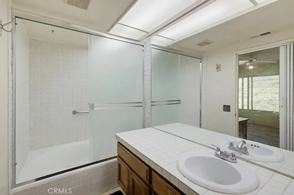 https://cdn.realtyfeed.com/cdn/127/306734923/edf28c2970f582e9e1fe322a0731cdab.webp