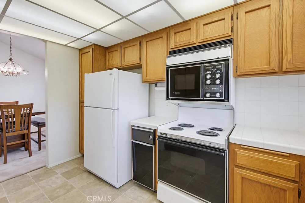 https://cdn.realtyfeed.com/cdn/127/306734923/fb8e79cfeb5bf5ed1e4b86fac0838560.webp
