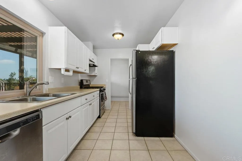 https://cdn.realtyfeed.com/cdn/127/306734939/2ab8ce1209666b0bfec0b3d0309e8211.webp