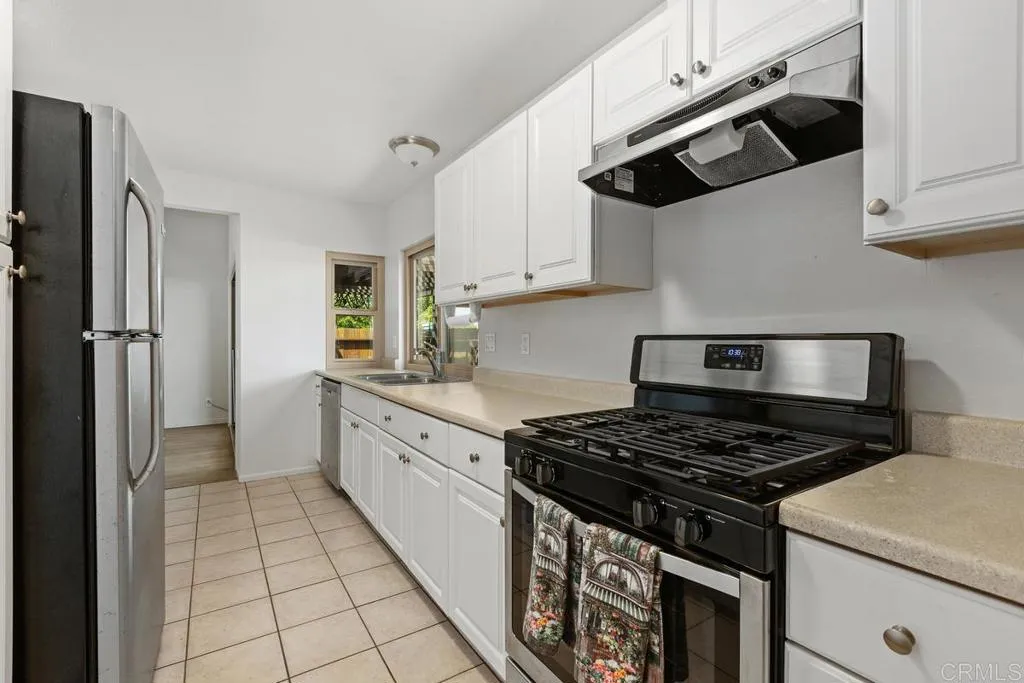 https://cdn.realtyfeed.com/cdn/127/306734939/454cadfc9fcad4f71768ec5657b70077.webp
